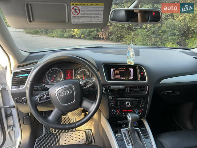 Ауди Ку 5 2012 в Херсоне на Automoto.ua Серый Ауди Ку 5, объемом двигателя 1.99 л и пробегом 242 тыс. км за 12800 $, фото 10 на Automoto.ua