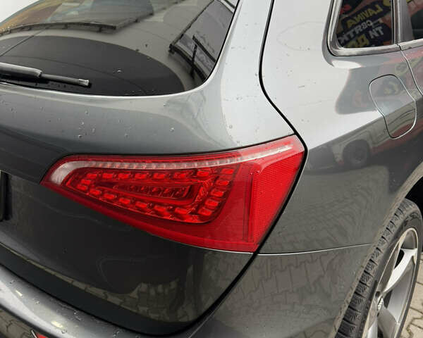 Серый Ауди Ку 5, объемом двигателя 3.2 л и пробегом 240 тыс. км за 11500 $, фото 12 на Automoto.ua