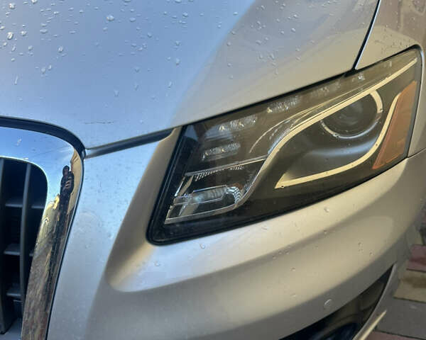 Сірий Ауді Ку 5, об'ємом двигуна 2 л та пробігом 205 тис. км за 14500 $, фото 30 на Automoto.ua