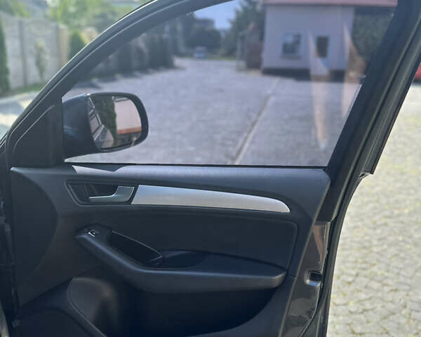 Серый Ауди Ку 5, объемом двигателя 1.97 л и пробегом 185 тыс. км за 17350 $, фото 38 на Automoto.ua