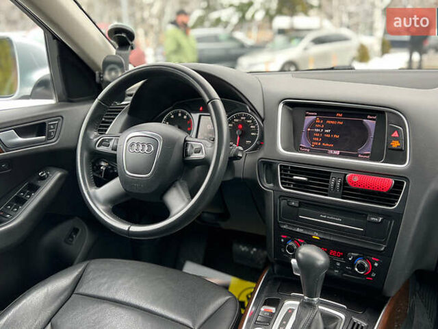 Серый Ауди Ку 5, объемом двигателя 2 л и пробегом 227 тыс. км за 16200 $, фото 20 на Automoto.ua