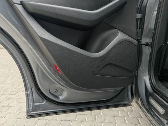 Серый Ауди Ку 5, объемом двигателя 2 л и пробегом 204 тыс. км за 10500 $, фото 8 на Automoto.ua