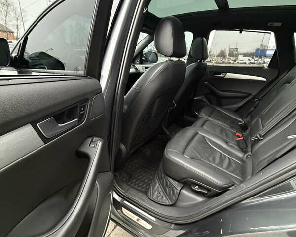 Серый Ауди Ку 5, объемом двигателя 3.2 л и пробегом 240 тыс. км за 11500 $, фото 33 на Automoto.ua