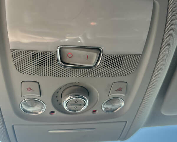 Серый Ауди Ку 5, объемом двигателя 1.97 л и пробегом 185 тыс. км за 17350 $, фото 27 на Automoto.ua