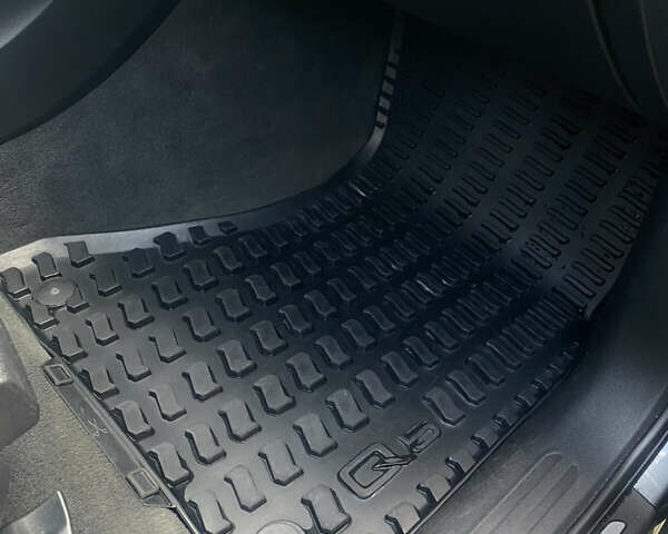 Серый Ауди Ку 5, объемом двигателя 2.97 л и пробегом 298 тыс. км за 19900 $, фото 12 на Automoto.ua