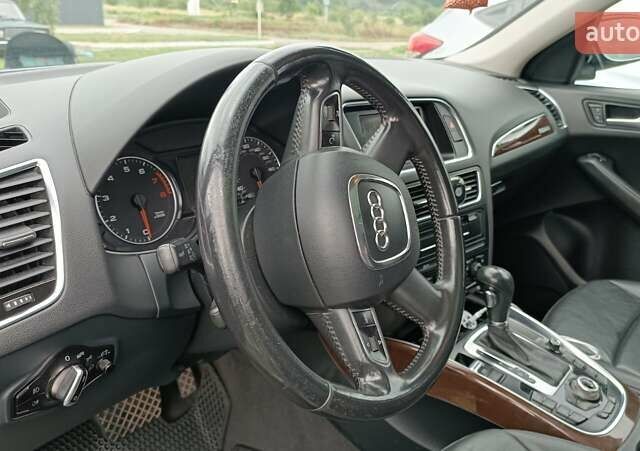 Серый Ауди Ку 5, объемом двигателя 1.98 л и пробегом 248 тыс. км за 12800 $, фото 17 на Automoto.ua
