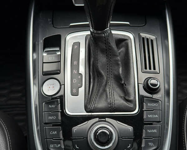 Серый Ауди Ку 5, объемом двигателя 3.2 л и пробегом 240 тыс. км за 11500 $, фото 47 на Automoto.ua