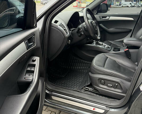 Серый Ауди Ку 5, объемом двигателя 3.2 л и пробегом 240 тыс. км за 11500 $, фото 29 на Automoto.ua