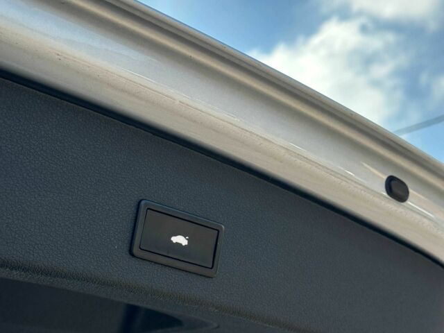 Серый Ауди Ку 5, объемом двигателя 2 л и пробегом 203 тыс. км за 12900 $, фото 20 на Automoto.ua