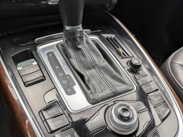 Серый Ауди Ку 5, объемом двигателя 2 л и пробегом 204 тыс. км за 10500 $, фото 22 на Automoto.ua