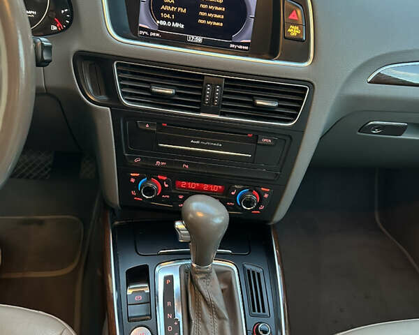 Сірий Ауді Ку 5, об'ємом двигуна 2 л та пробігом 205 тис. км за 14500 $, фото 16 на Automoto.ua