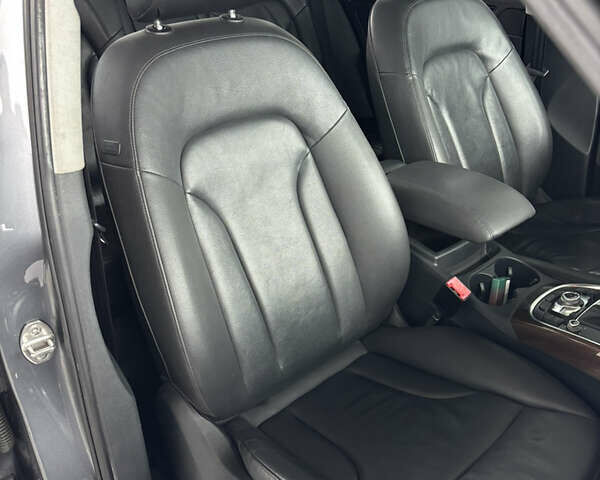 Серый Ауди Ку 5, объемом двигателя 2 л и пробегом 227 тыс. км за 12900 $, фото 26 на Automoto.ua