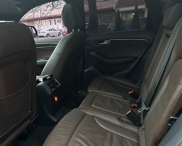Серый Ауди Ку 5, объемом двигателя 2 л и пробегом 198 тыс. км за 13800 $, фото 17 на Automoto.ua