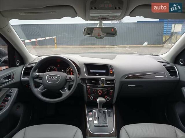 Сірий Ауді Ку 5, об'ємом двигуна 2 л та пробігом 260 тис. км за 13999 $, фото 29 на Automoto.ua