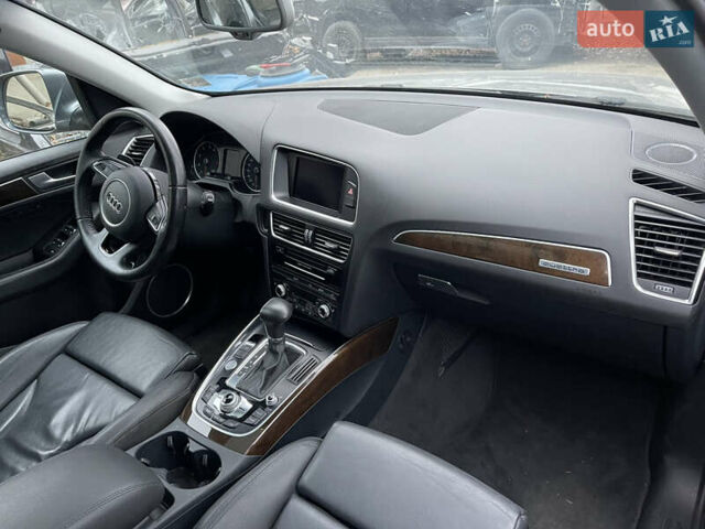 Сірий Ауді Ку 5, об'ємом двигуна 3 л та пробігом 223 тис. км за 10500 $, фото 11 на Automoto.ua