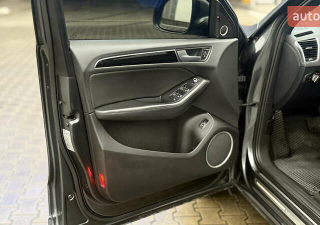 Серый Ауди Ку 5, объемом двигателя 2.97 л и пробегом 312 тыс. км за 19500 $, фото 15 на Automoto.ua