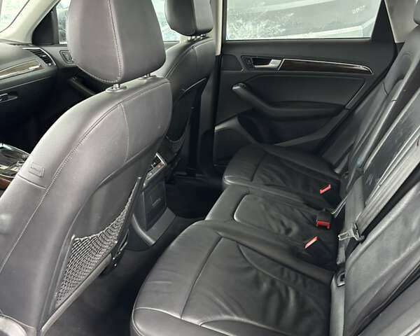 Серый Ауди Ку 5, объемом двигателя 2 л и пробегом 227 тыс. км за 12900 $, фото 20 на Automoto.ua