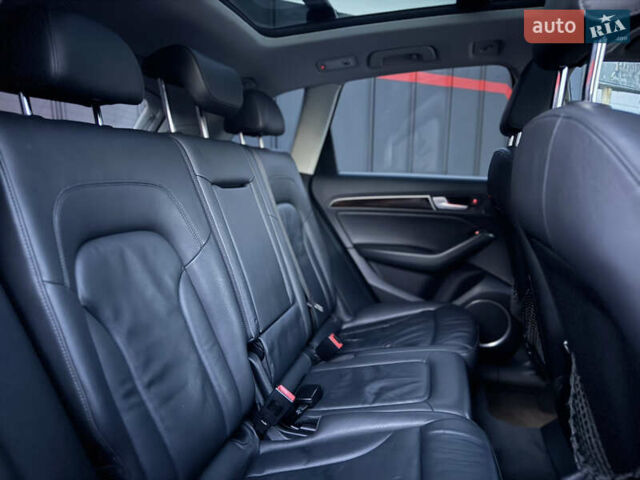 Серый Ауди Ку 5, объемом двигателя 2 л и пробегом 187 тыс. км за 12900 $, фото 29 на Automoto.ua