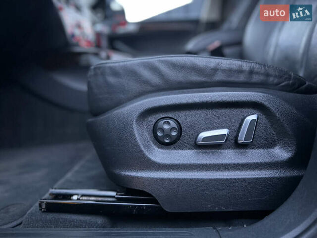 Серый Ауди Ку 5, объемом двигателя 2 л и пробегом 187 тыс. км за 12900 $, фото 21 на Automoto.ua