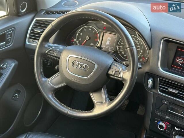Сірий Ауді Ку 5, об'ємом двигуна 2 л та пробігом 182 тис. км за 16990 $, фото 23 на Automoto.ua