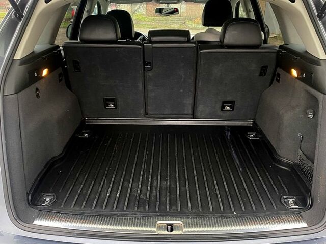 Сірий Ауді Ку 5, об'ємом двигуна 2 л та пробігом 225 тис. км за 14900 $, фото 6 на Automoto.ua