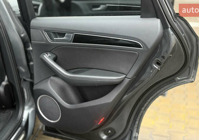 Серый Ауди Ку 5, объемом двигателя 2.97 л и пробегом 312 тыс. км за 19500 $, фото 18 на Automoto.ua