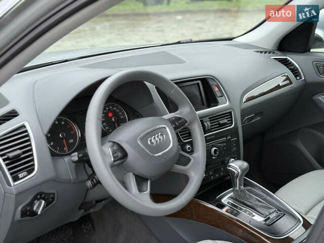 Сірий Ауді Ку 5, об'ємом двигуна 2 л та пробігом 246 тис. км за 11900 $, фото 29 на Automoto.ua