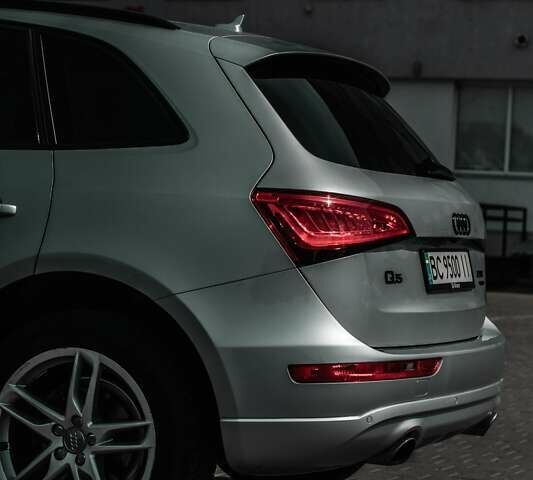 Серый Ауди Ку 5, объемом двигателя 1.98 л и пробегом 143 тыс. км за 16000 $, фото 6 на Automoto.ua