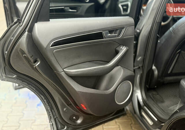 Серый Ауди Ку 5, объемом двигателя 2.97 л и пробегом 312 тыс. км за 19500 $, фото 16 на Automoto.ua