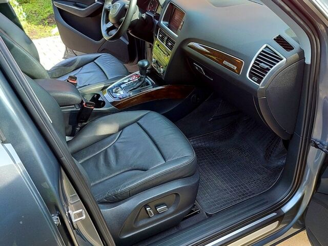 Ауди Ку 5 2013 в Ахтырке на Automoto.ua Серый Ауди Ку 5, объемом двигателя 2 л и пробегом 225 тыс. км за 15200 $, фото 3 на Automoto.ua