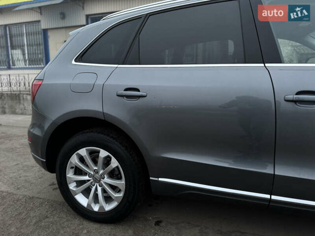 Сірий Ауді Ку 5, об'ємом двигуна 2 л та пробігом 175 тис. км за 15000 $, фото 22 на Automoto.ua