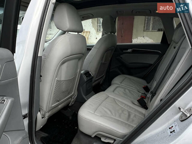 Серый Ауди Ку 5, объемом двигателя 2 л и пробегом 201 тыс. км за 8500 $, фото 9 на Automoto.ua