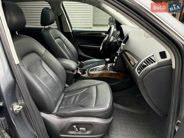 Серый Ауди Ку 5, объемом двигателя 2 л и пробегом 252 тыс. км за 13250 $, фото 9 на Automoto.ua