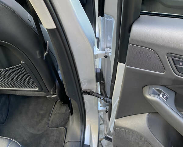 Серый Ауди Ку 5, объемом двигателя 2 л и пробегом 140 тыс. км за 12500 $, фото 39 на Automoto.ua