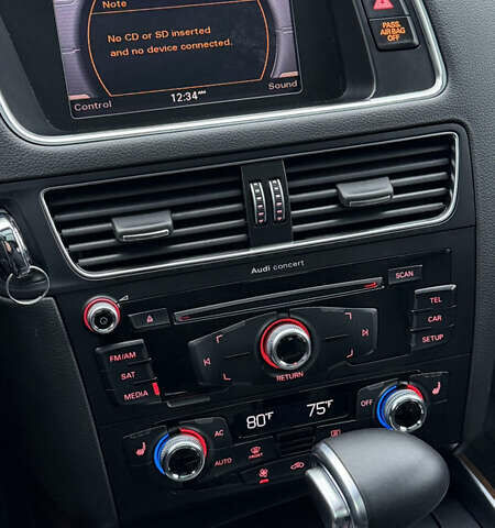 Серый Ауди Ку 5, объемом двигателя 1.98 л и пробегом 223 тыс. км за 12700 $, фото 44 на Automoto.ua