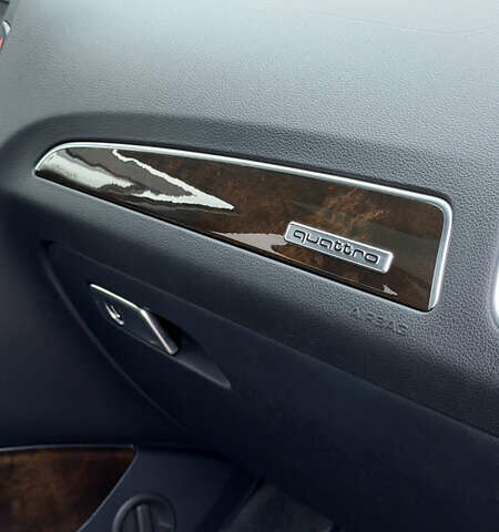 Серый Ауди Ку 5, объемом двигателя 1.98 л и пробегом 223 тыс. км за 12700 $, фото 27 на Automoto.ua