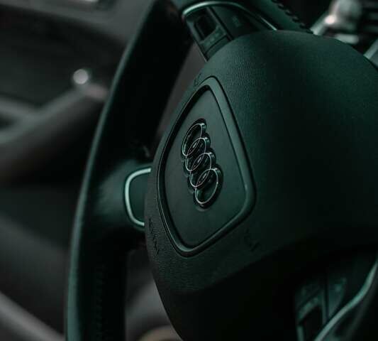 Серый Ауди Ку 5, объемом двигателя 1.98 л и пробегом 143 тыс. км за 16000 $, фото 24 на Automoto.ua