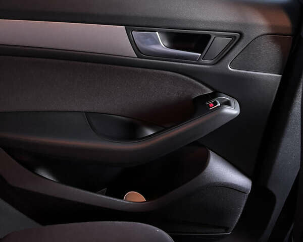 Сірий Ауді Ку 5, об'ємом двигуна 2 л та пробігом 284 тис. км за 15200 $, фото 11 на Automoto.ua