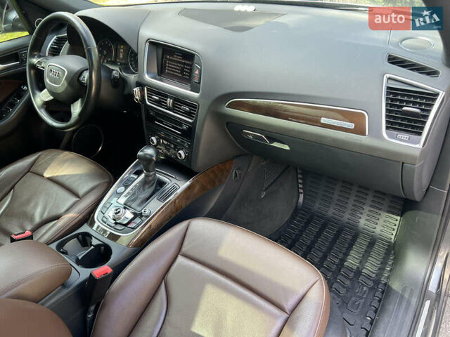 Серый Ауди Ку 5, объемом двигателя 3 л и пробегом 190 тыс. км за 17000 $, фото 34 на Automoto.ua