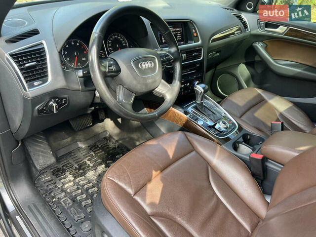 Серый Ауди Ку 5, объемом двигателя 3 л и пробегом 190 тыс. км за 17000 $, фото 23 на Automoto.ua