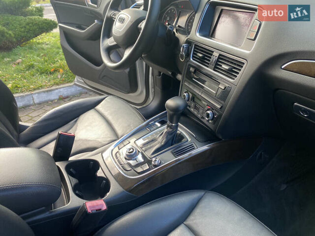 Серый Ауди Ку 5, объемом двигателя 2 л и пробегом 140 тыс. км за 12500 $, фото 24 на Automoto.ua