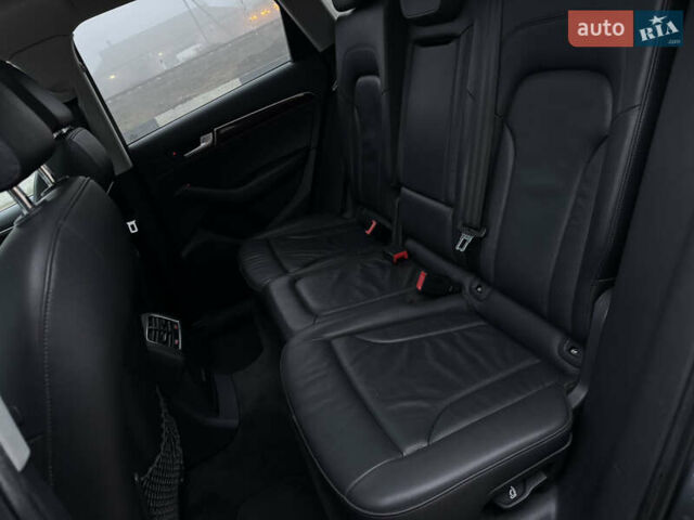 Сірий Ауді Ку 5, об'ємом двигуна 2 л та пробігом 175 тис. км за 15000 $, фото 44 на Automoto.ua