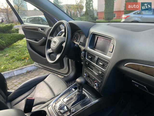 Серый Ауди Ку 5, объемом двигателя 2 л и пробегом 140 тыс. км за 12500 $, фото 25 на Automoto.ua