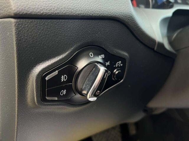 Сірий Ауді Ку 5, об'ємом двигуна 3 л та пробігом 270 тис. км за 18600 $, фото 10 на Automoto.ua