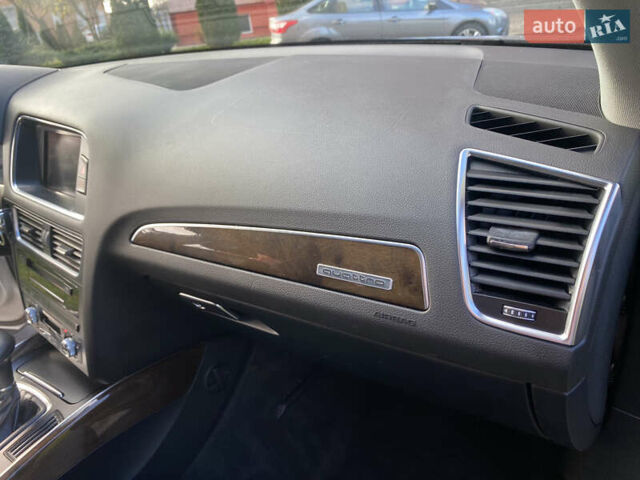 Серый Ауди Ку 5, объемом двигателя 2 л и пробегом 140 тыс. км за 12500 $, фото 23 на Automoto.ua