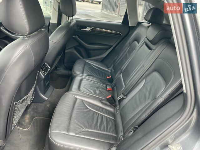 Ауди Ку 5 2013 в Львове на Automoto.ua Серый Ауди Ку 5, объемом двигателя 1.98 л и пробегом 190 тыс. км за 12990 $, фото 16 на Automoto.ua