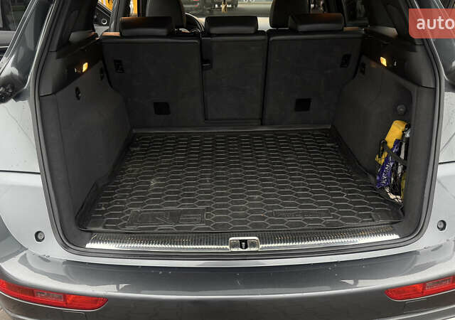 Серый Ауди Ку 5, объемом двигателя 2.97 л и пробегом 312 тыс. км за 19500 $, фото 23 на Automoto.ua