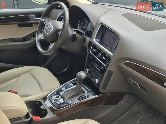 Сірий Ауді Ку 5, об'ємом двигуна 2 л та пробігом 190 тис. км за 14999 $, фото 12 на Automoto.ua