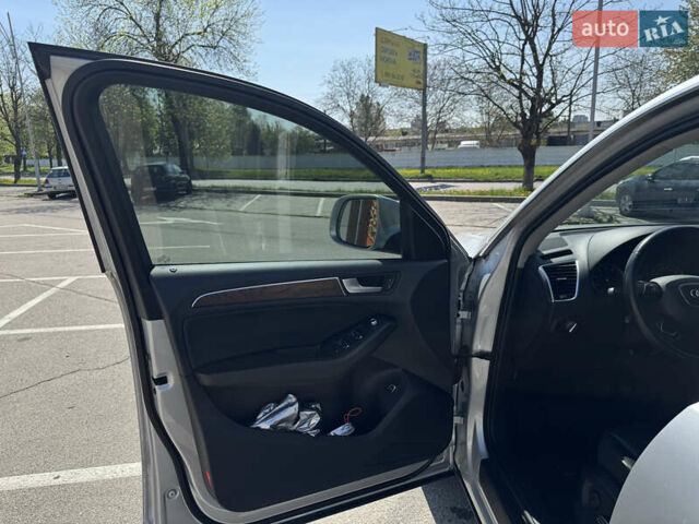 Серый Ауди Ку 5, объемом двигателя 1.98 л и пробегом 289 тыс. км за 14999 $, фото 17 на Automoto.ua