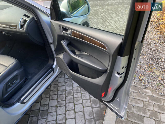 Серый Ауди Ку 5, объемом двигателя 2 л и пробегом 140 тыс. км за 12500 $, фото 20 на Automoto.ua